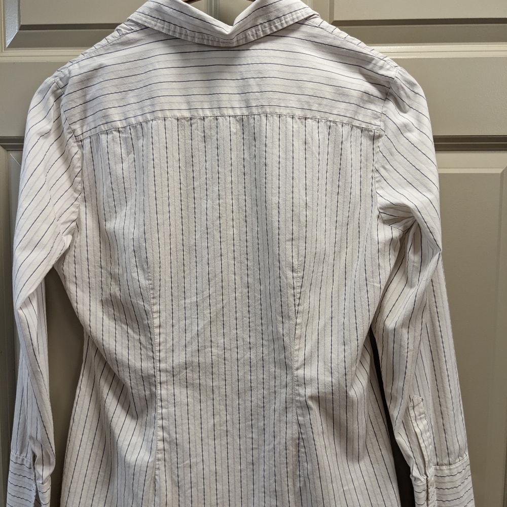 New York & Company City Stretch Shirt- size large - Picture 11 of 17